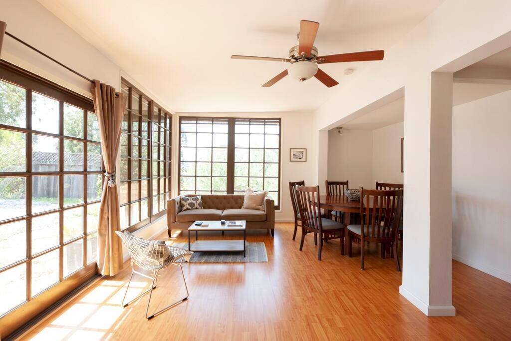 30 Pct Off!! Limited Time! Malibu Serene Cottage With King Bed, Near Beach & Hiking Trails & Central Μαλιμπού Εξωτερικό φωτογραφία