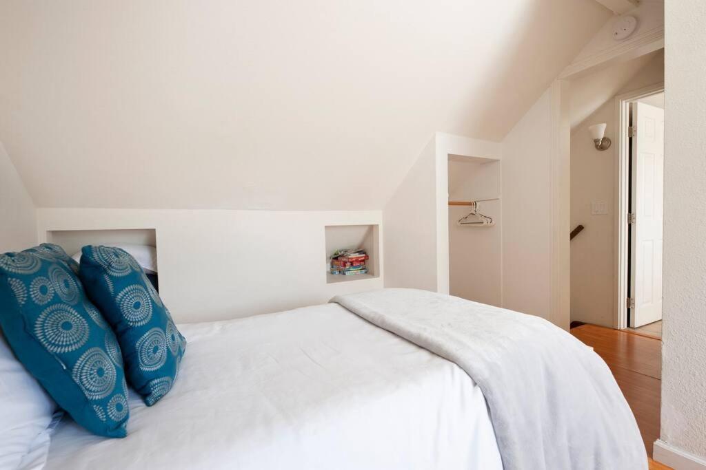 30 Pct Off!! Limited Time! Malibu Serene Cottage With King Bed, Near Beach & Hiking Trails & Central Μαλιμπού Εξωτερικό φωτογραφία